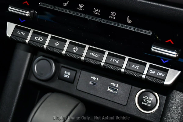 2026 Mitsubishi Triton MV Raider Ute Image 15