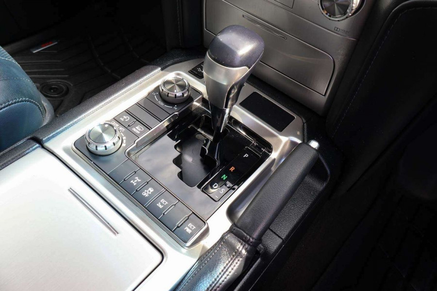 2020 Toyota LandCruiser VDJ200R VX SUV Image 16