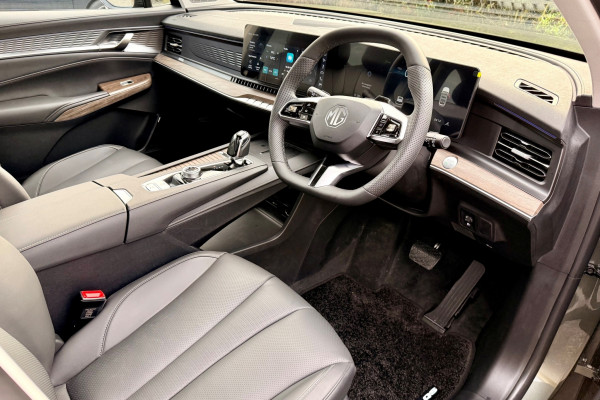 2026 MG QS Essence SUV Image 9
