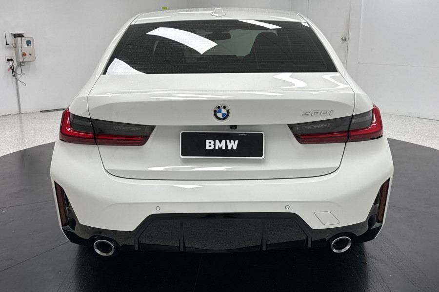 2023 BMW 3 Series G20 330i M Sport Sedan Image 10