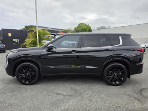 2023 Mitsubishi Outlander ZM Black Edition SUV