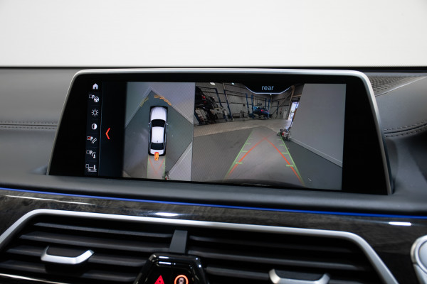 2018 BMW 7 Series 30d Sedan Image 23