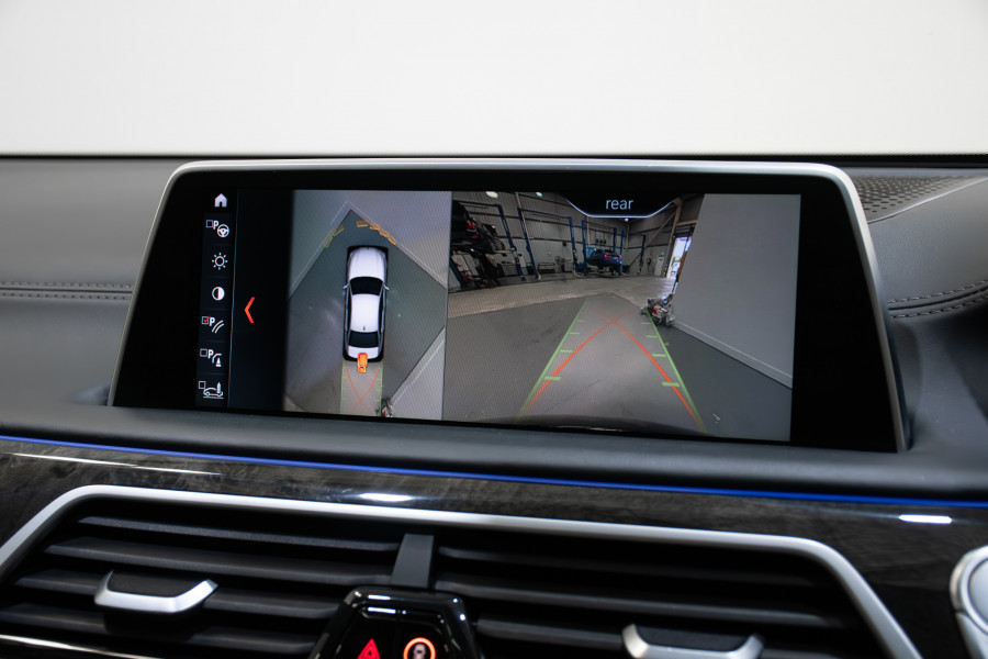 2018 BMW 7 Series 30d Sedan Image 23