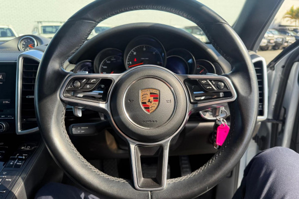 2016 MY17 Porsche Cayenne 92A Platinum Edition SUV Image 20