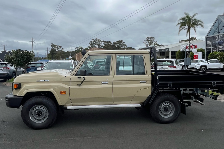 2025 MYon Toyota LandCruiser GDJL79R (Cab Chassis) WorkMate Double-Cab Cab-Chassis Image 8