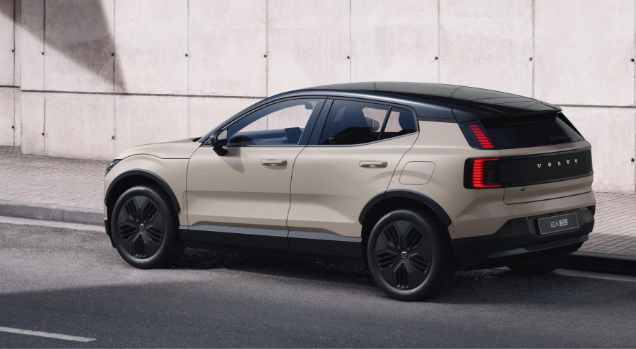 2026 MY27 Volvo EX30 Cross Country  P8 SUV Image 10