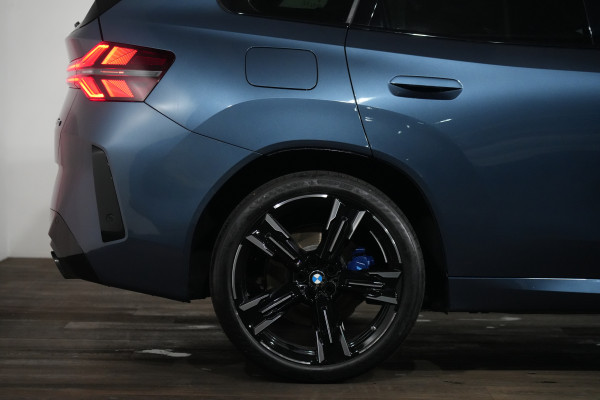 2025 BMW X3 M50 xDrive SUV image 6