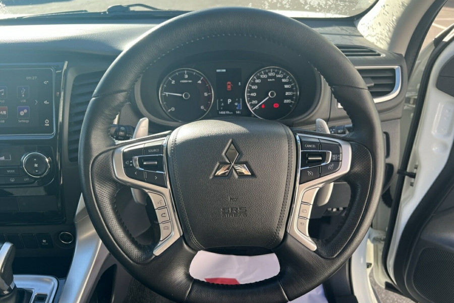 2016 Mitsubishi Pajero Sport QE GLX SUV Image 15