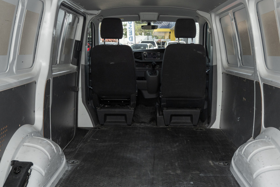 2021 Volkswagen Transporter T6.1 Van Image 17