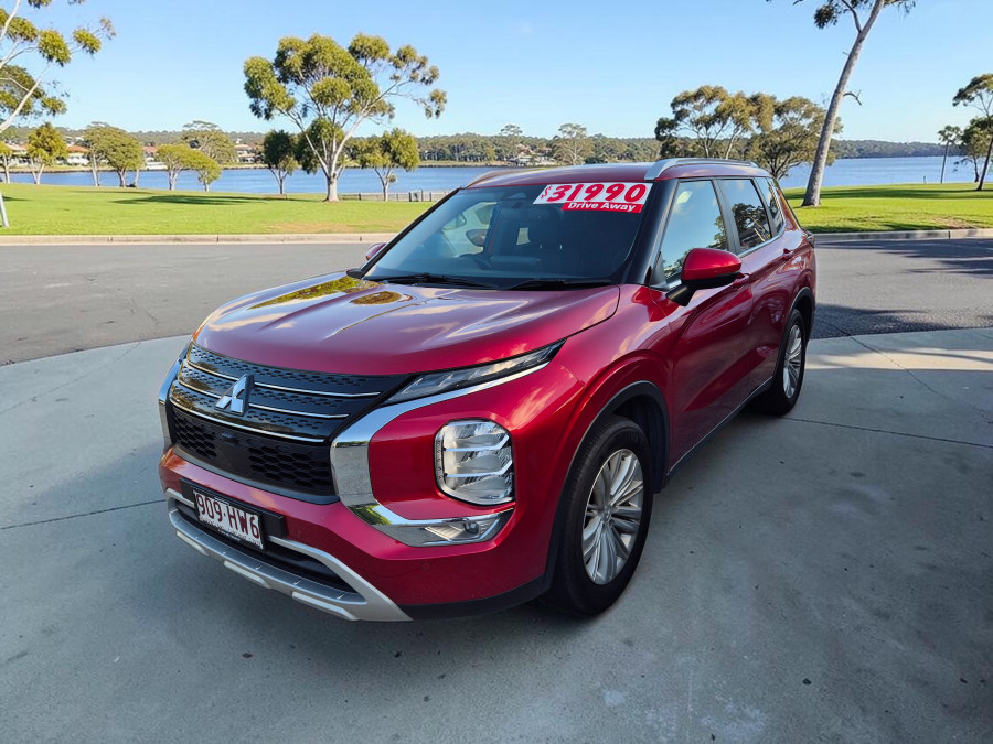 2023 Mitsubishi Outlander ZM LS SUV Image 3