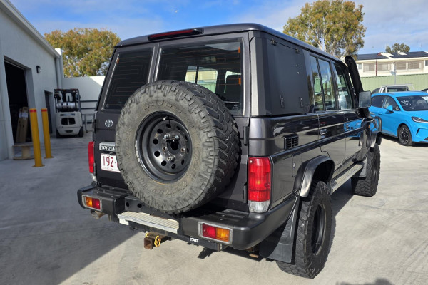 2022 Toyota LandCruiser VDJ76R WorkMate SUV Image 3