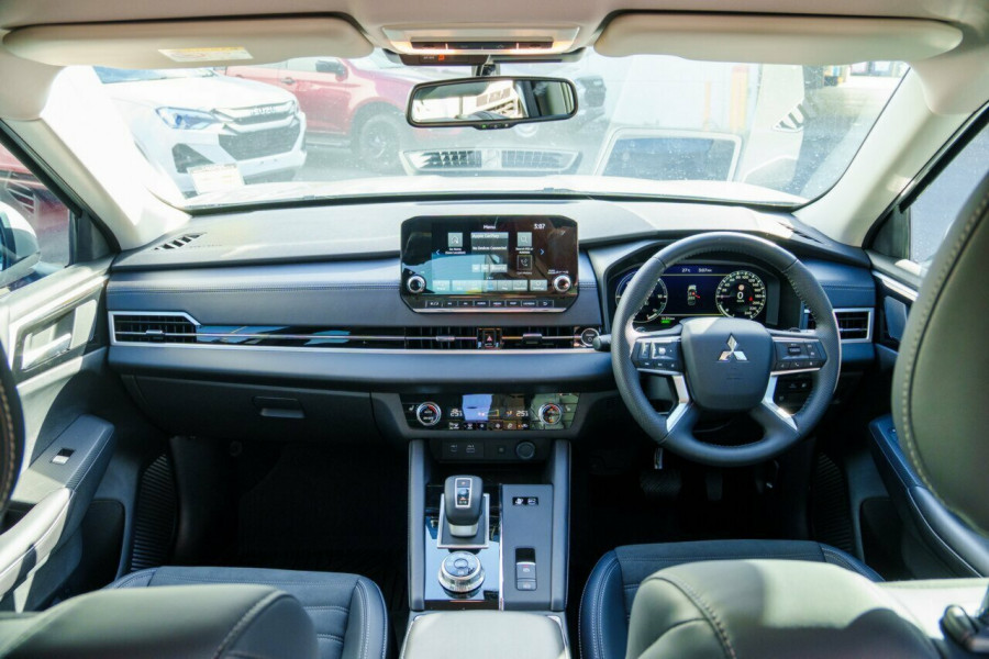 2024 Mitsubishi Outlander ZM PHEV Aspire SUV Image 18