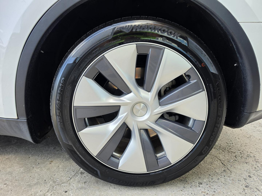 2023 Tesla Model Y  Rear-Wheel Drive SUV Image 22