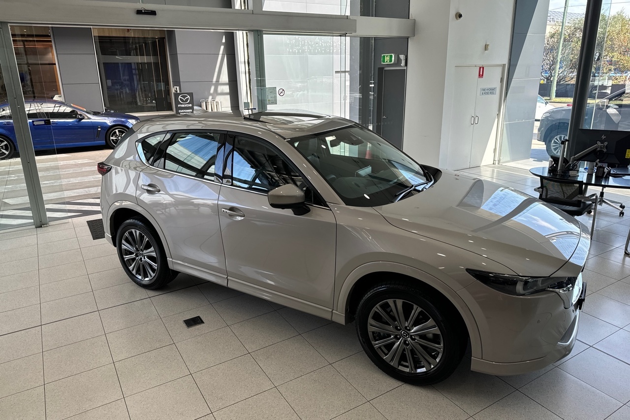 2025 MY24 Mazda CX-5 KF Series G35 Akera SUV Image 11