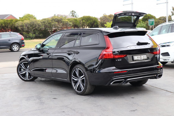 2020 Volvo V60 F-Series T5 R-Design Wagon Image 3