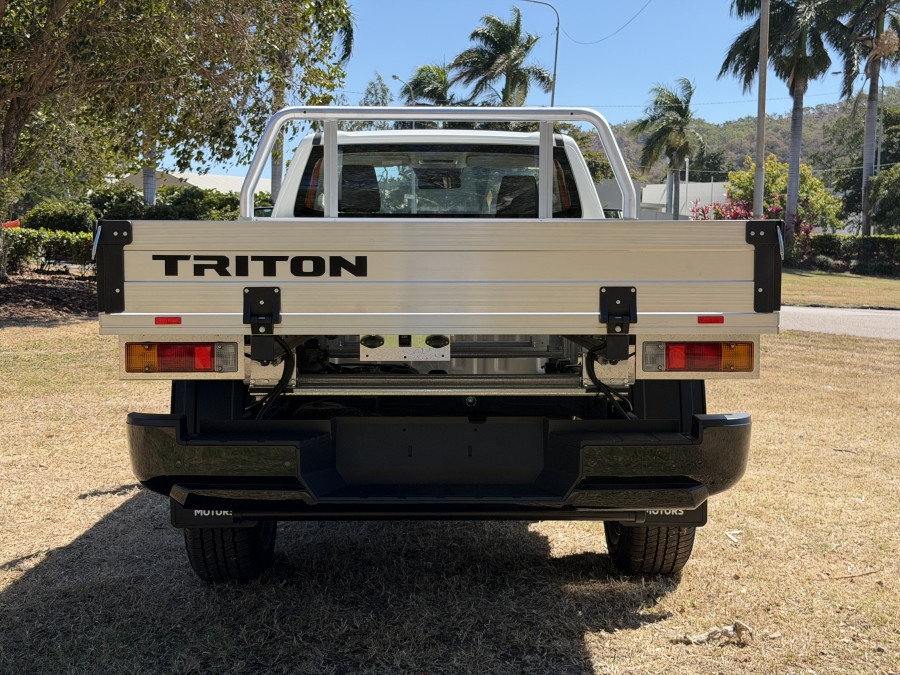 2026 Mitsubishi Triton MV  GLX Cab Chassis Image 6