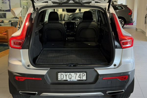 2018 MY19 Volvo XC40 XZ T4 Inscription SUV Image 6