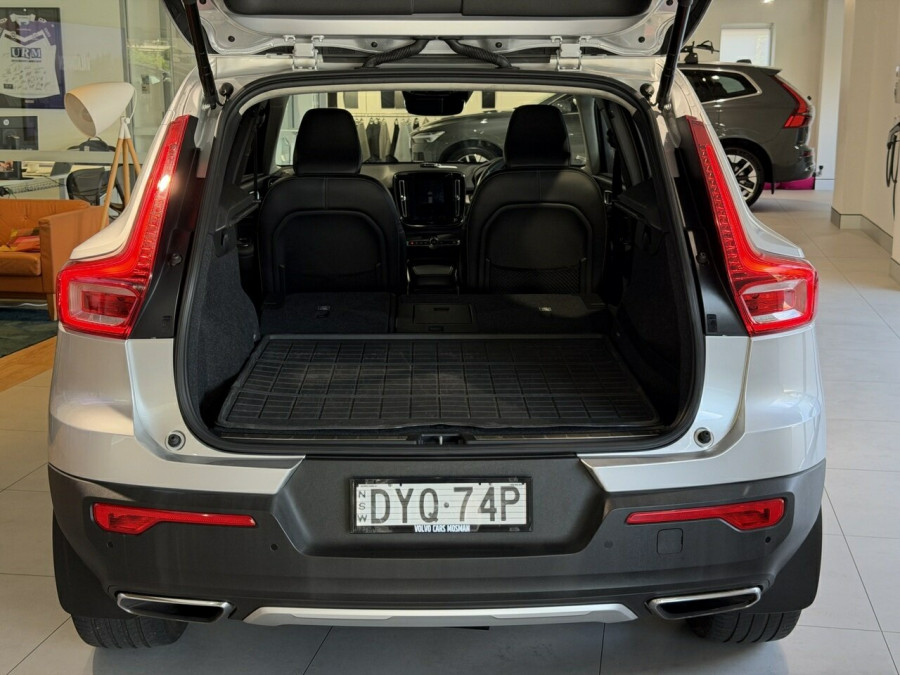 2018 MY19 Volvo XC40 XZ T4 Inscription SUV Image 6