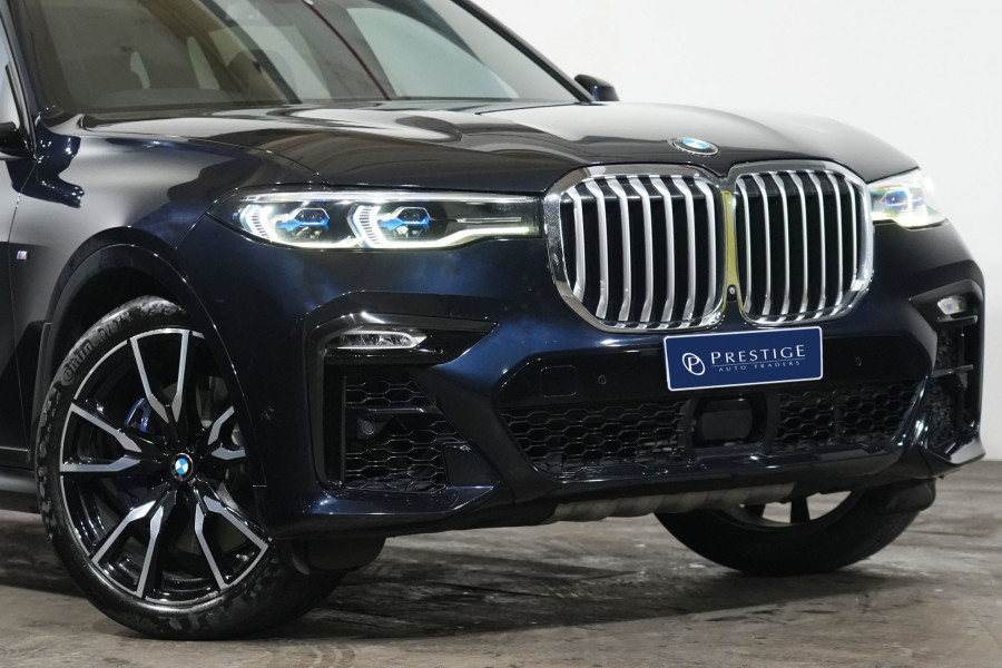 2019 BMW X7 Xdrive30d SUV Image 2
