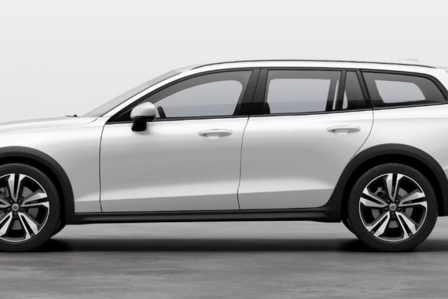 2024 MY25 Volvo V60 Cross Country  Ultra B5 Bright Wagon Image 10