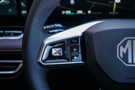 2024 MY25 MG HS AS33 Essence SUV