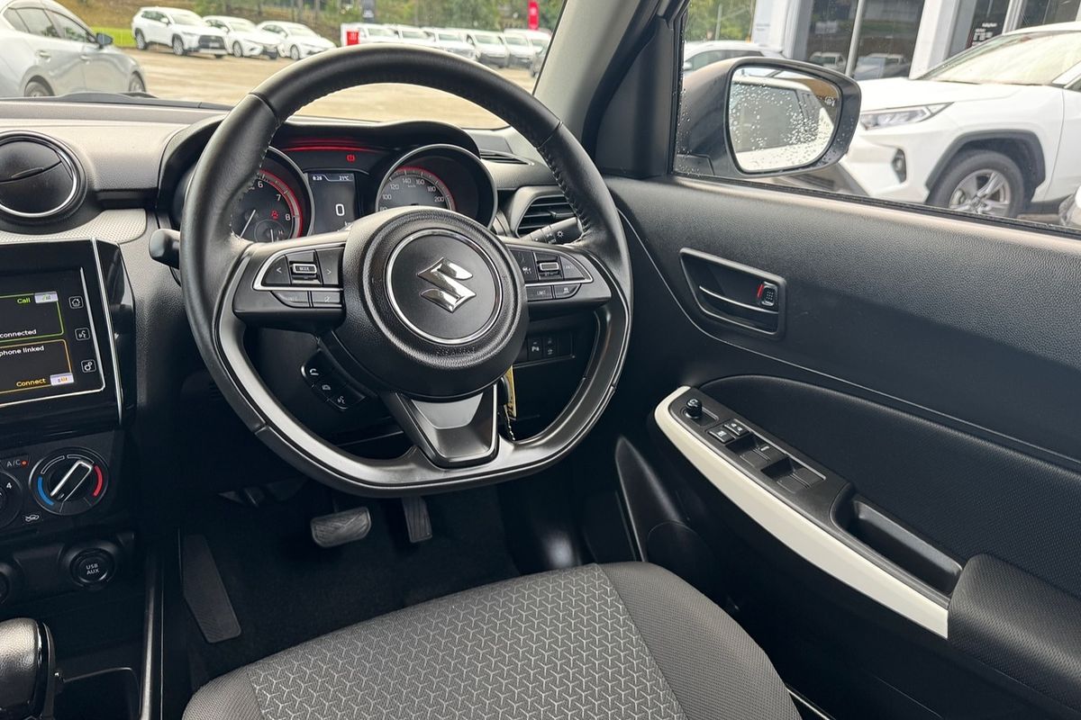 2023 Suzuki Swift AZ Series II GL Hatch Image 7