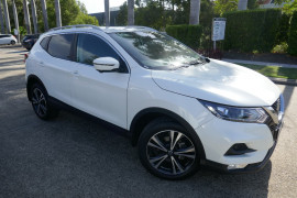 Nissan QASHQAI 2 J1
