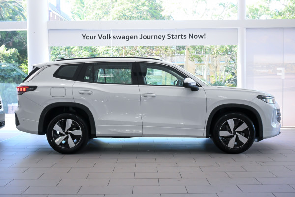 2025 Volkswagen Tayron R4 110TSI Life SUV image 3