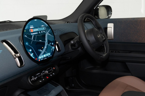 2026 MINI Countryman U25 SE Favoured SUV image 8