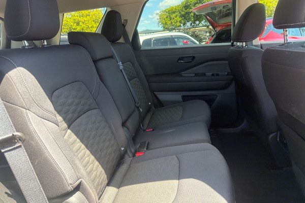 2024 Nissan Pathfinder R53 ST-L SUV Image 18