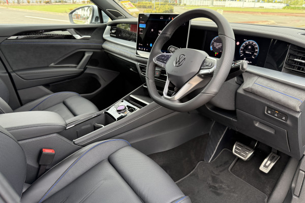 2026 Volkswagen Tayron R4 195TSI R-Line SUV Image 21