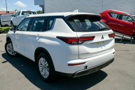 2024 Mitsubishi Outlander ZM ES SUV