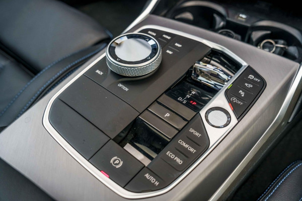 2025 BMW 3 Series G20 LCI II 330i M Sport Sedan image 23