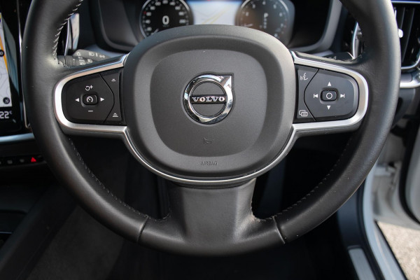 2019 MY20 Volvo S60 Z Series T5 Momentum Sedan image 11
