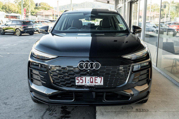 2026 Audi Q6 e-tron SUV image 4