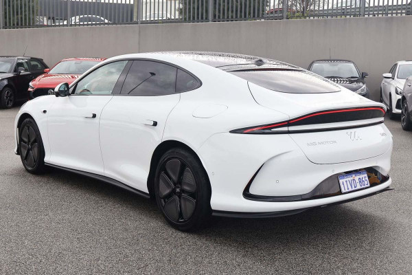 2025 MG IM5 P12L Premium Hatch Image 2