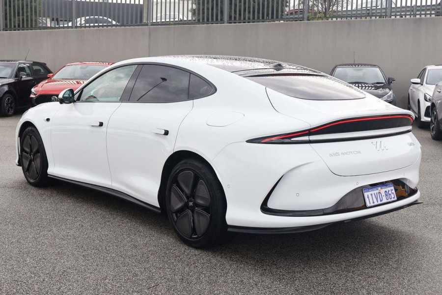 2025 MG IM5 P12L Premium Hatch Image 2