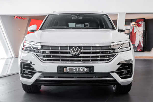 2022 Volkswagen Touareg CR 210TDI R-Line SUV image 4