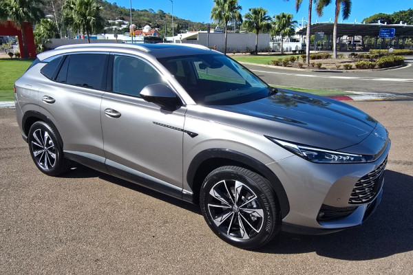 2025 MG HS AS33 Essence Hybrid+ SUV