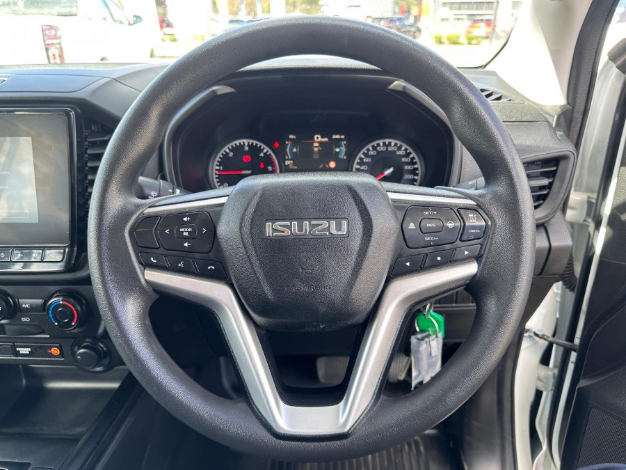2023 Isuzu D-MAX RG SX Cab Chassis Image 12
