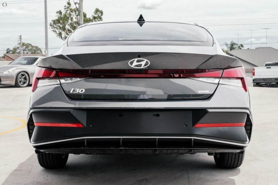 2025 Hyundai i30 CN7.V2 Hybrid Sedan Image 5