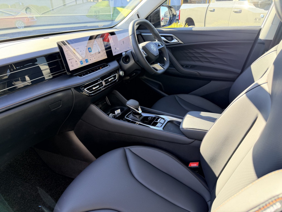 2026 MG HS Super Hybrid Essence SUV Image 7
