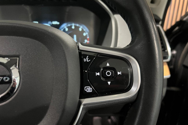 2021 MY22 Volvo XC90 L Series B5 Momentum SUV Image 14