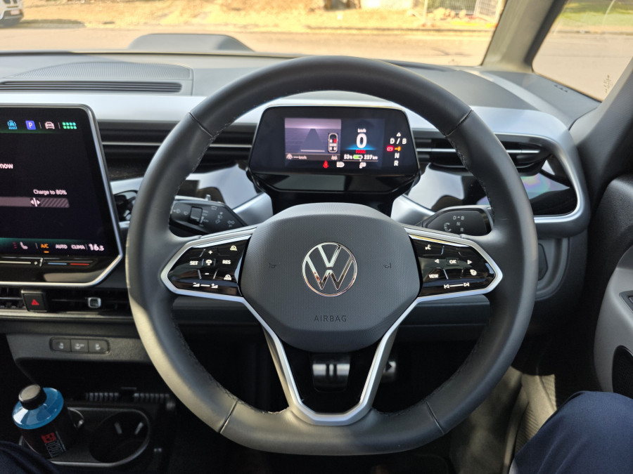 2025 Volkswagen ID. Buzz EB Pro BEV560 People Mover Image 18