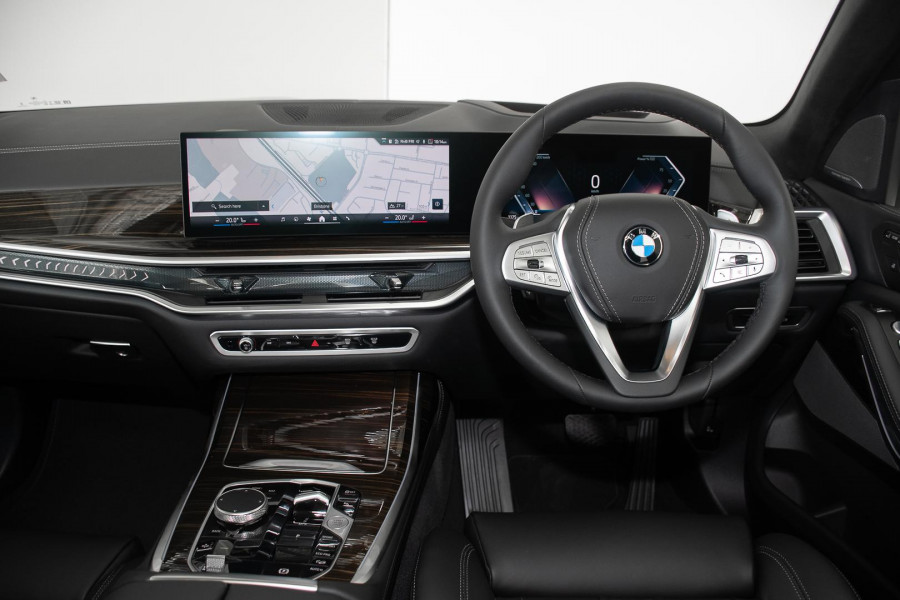 2025 BMW X7 G07 LCI xDrive40d Design Pure Excellence SUV