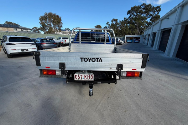 2024 Toyota HiLux GUN126R SR 48V Cab Chassis Image 4