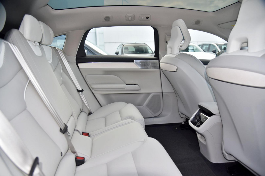 2026 Volvo ES90  Ultra Single Motor Sedan Image 14