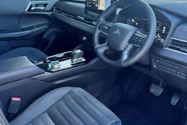 2025 Mitsubishi Outlander ZM Aspire SUV Image 7