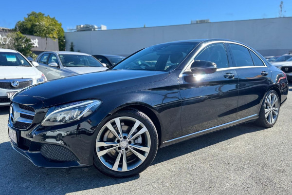 2015 Mercedes-Benz C-Class W205 C200 Sedan Image 2