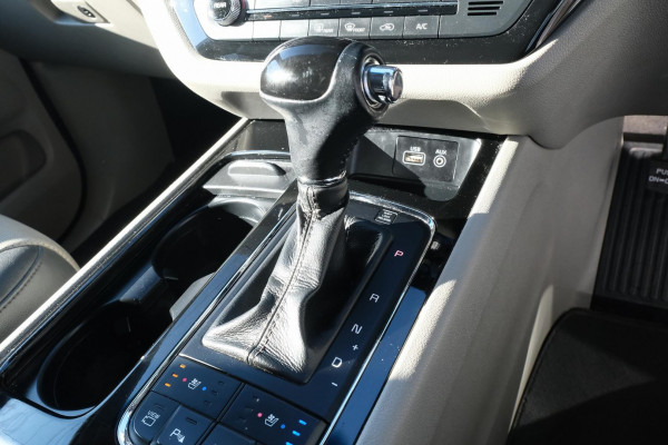 2015 MY16 Kia Carnival YP Platinum People Mover Image 15